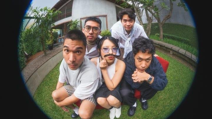 Misteri Ajaib: Marissa Anita dan Bambang Pamungkas Sabet Sihir untuk Album Terbaru