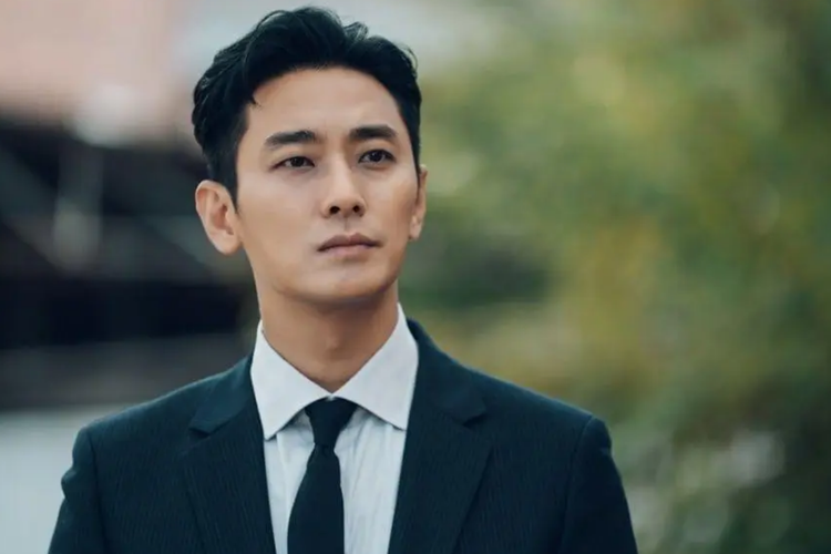 Perjuangan Ju Ji Hoon: Dari Penjara ke Piala Baeksang: Kecemerlangan dan Transformasi Karier
