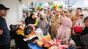 Harga Terjangkau, Warga Gembira Hadiri Bazar Sebelum Idul Adha
